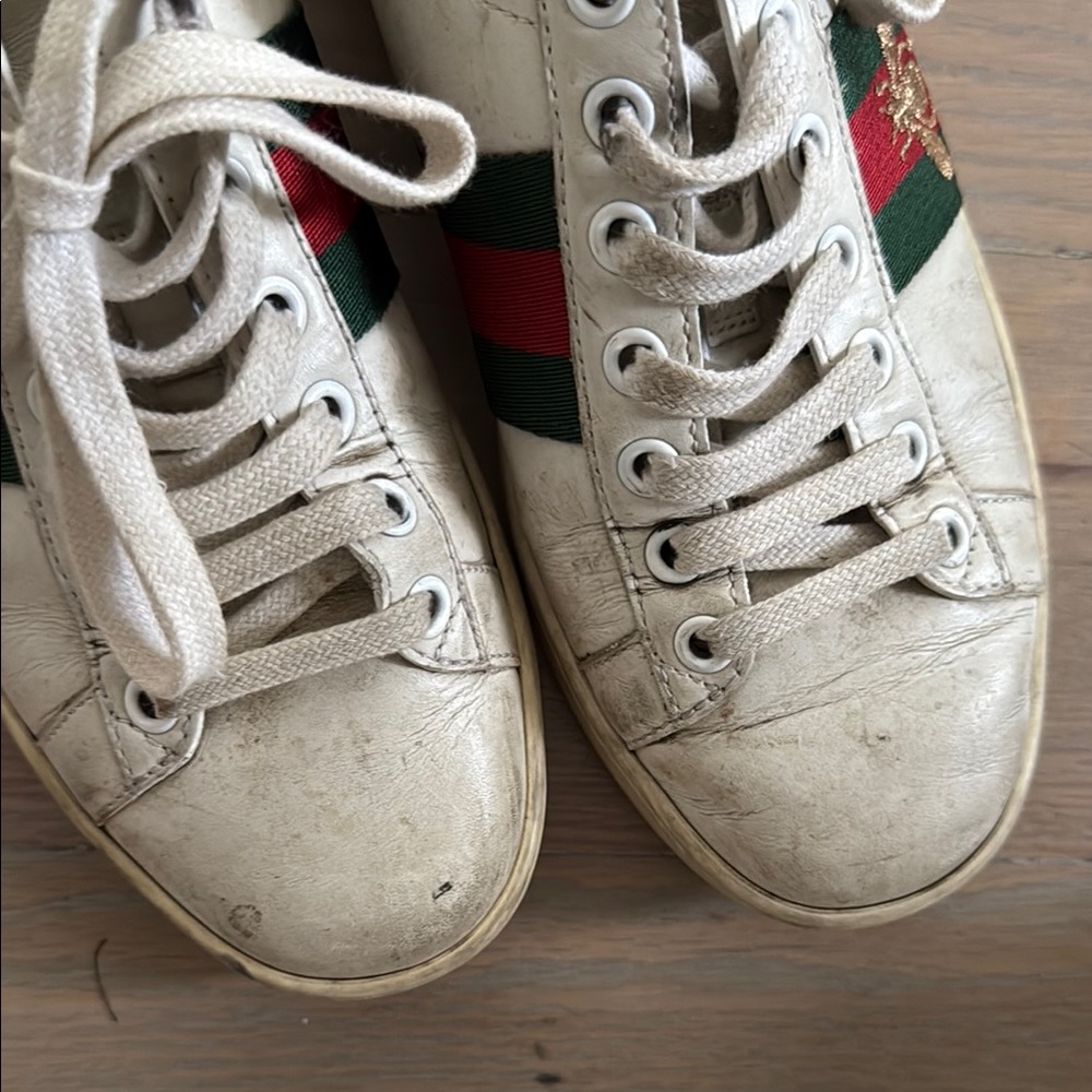 Gucci Ivory / White Sneakers with Red and Green Ace Bee Used Size 36 - Picture 5 of 5